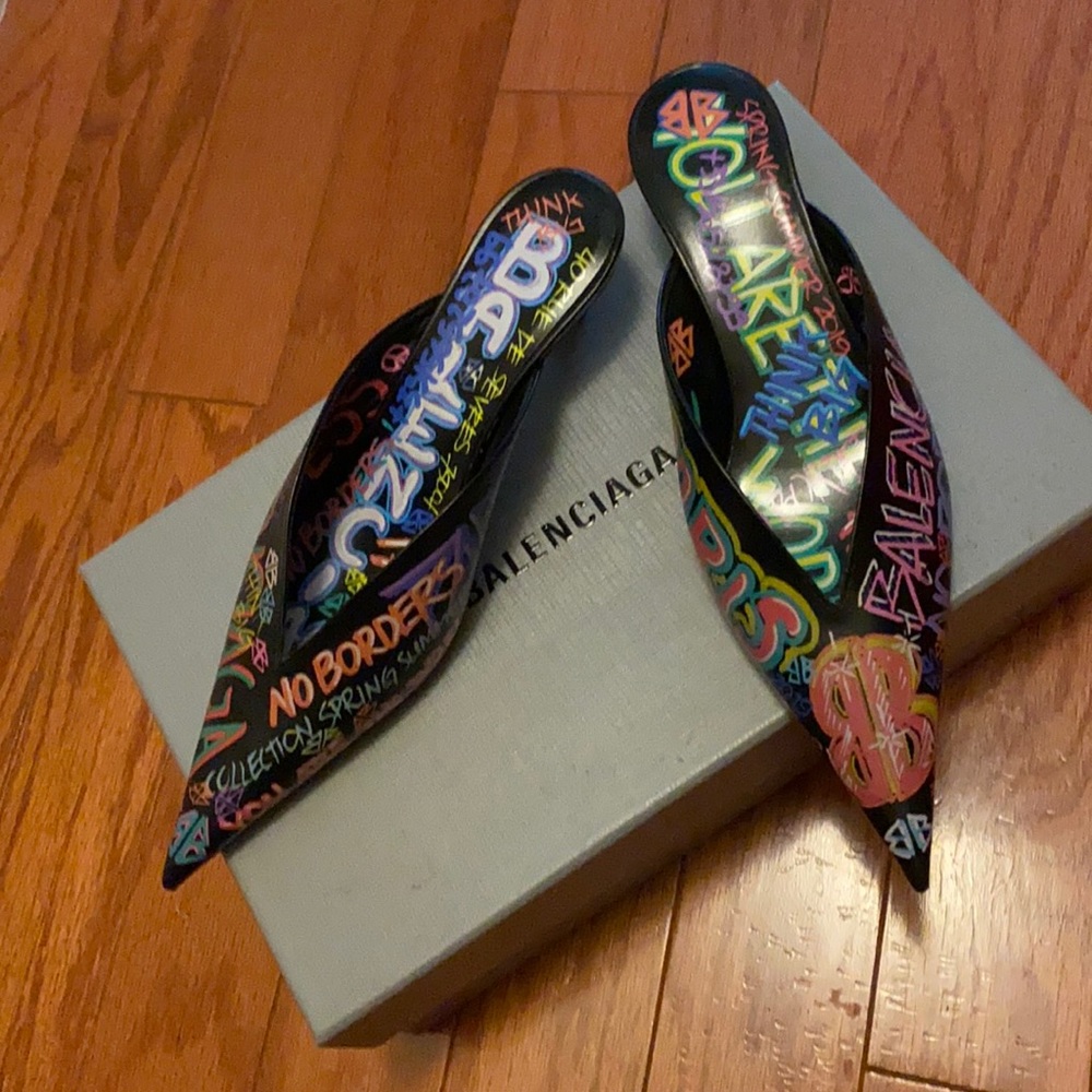 Balenciaga women's slides knife mules
